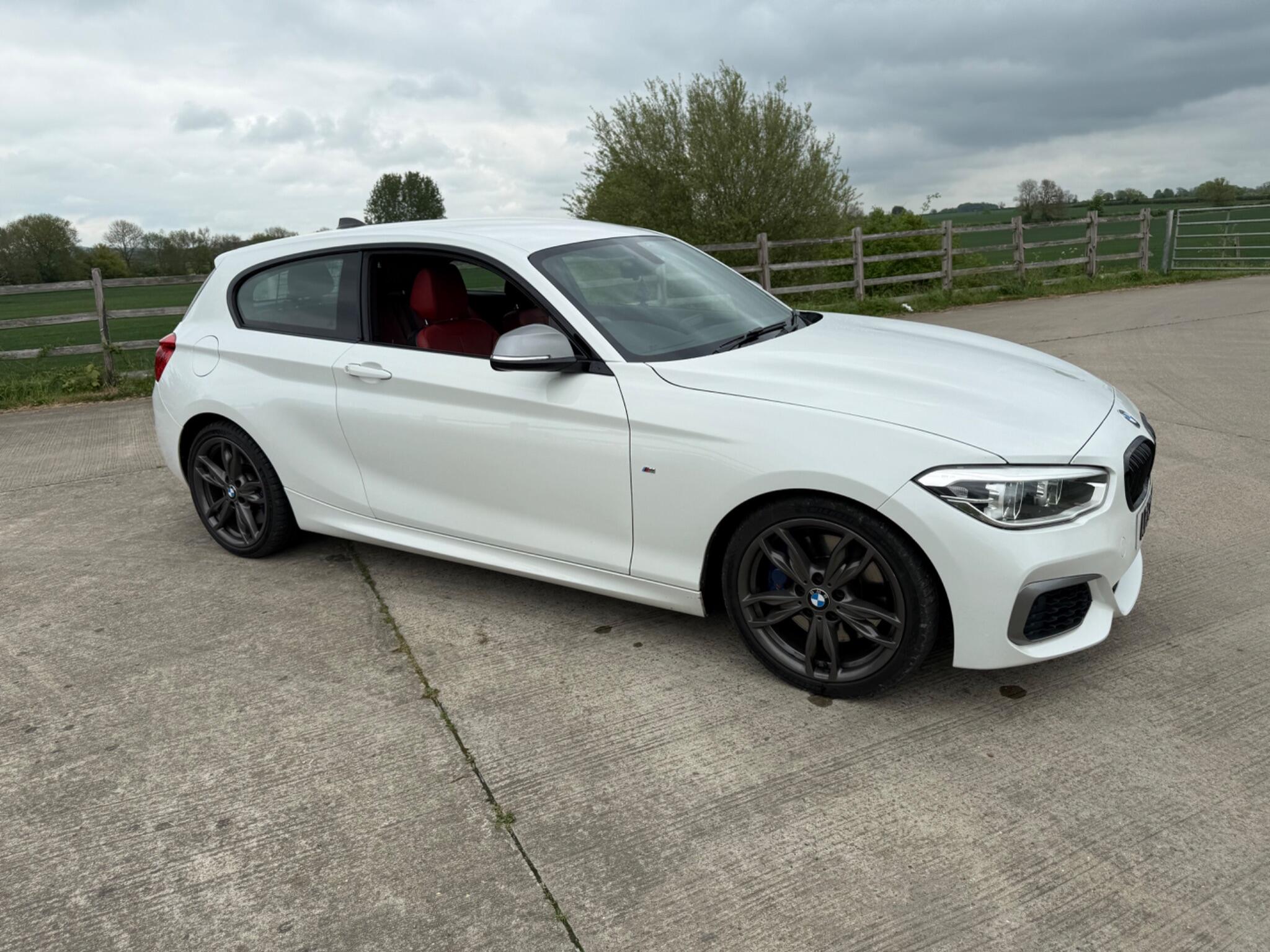 BMW 1 Series 3.0 M135i Euro 6 (s/s) 3dr — photo 52 of 92